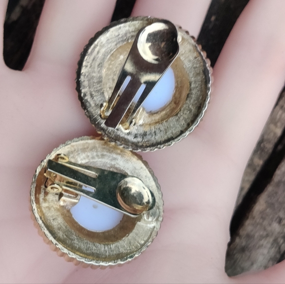 Large Vintage Pearl And Rhinestone Earrings - Picture 5 of 6